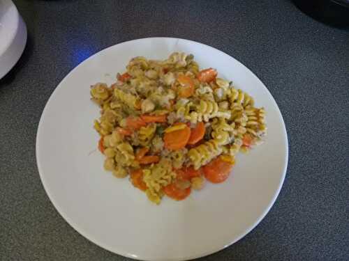 On pot pasta aux pâtes armoniche et ses légumes