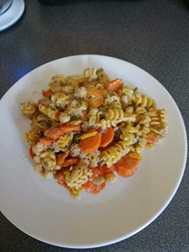 On pot pasta aux pâtes armoniche et ses légumes