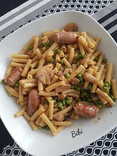 One-Pot-Pasta chipolatas, pâtes, champignons et P.pois