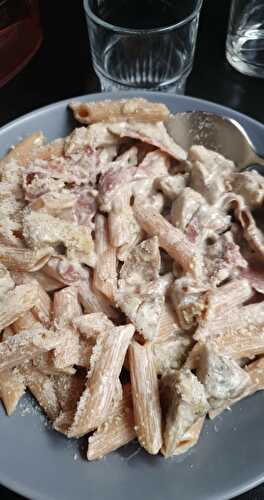 Penne artichauts jambon de Parme et crème