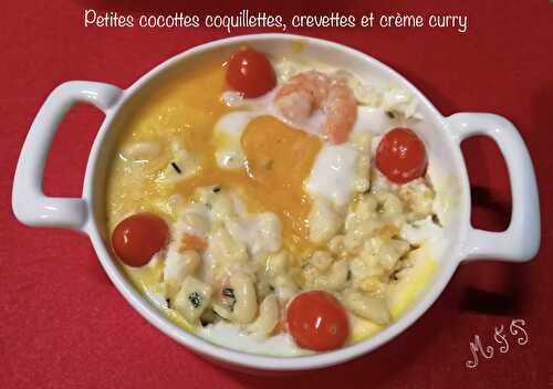 Petites cocottes coquillettes, crevettes et crème curry