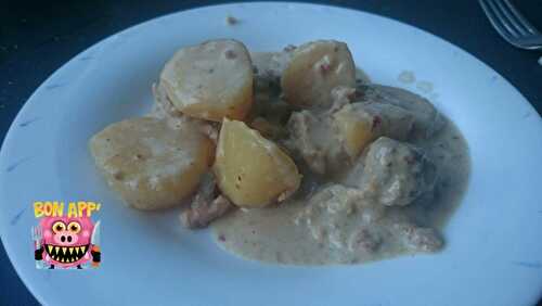 Pomme de terre et lardons en sauce