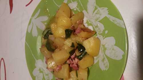 Pommes de terres, lardons et courgette