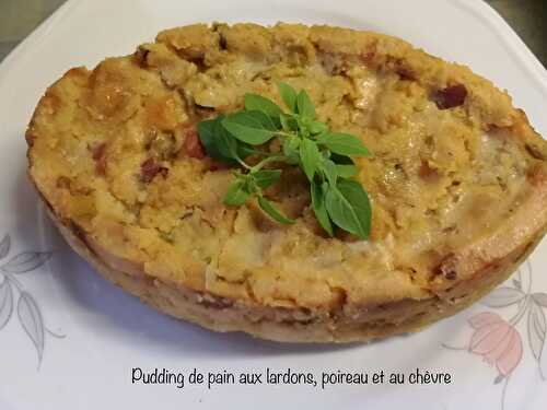 Pudding de pain aux lardons, poireaux et chèvre