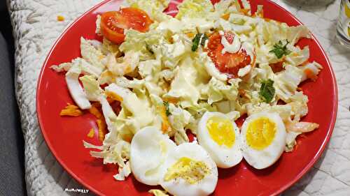 Salade de chou chinois accompagné d’oeufs mollets