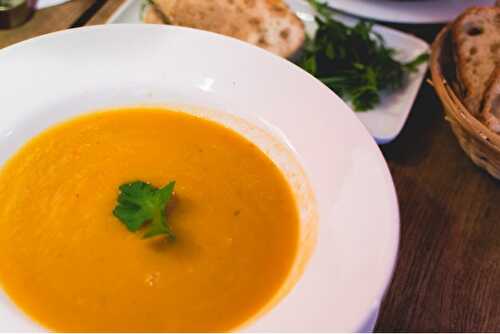 Soupe de carotte au curry et lait de coco