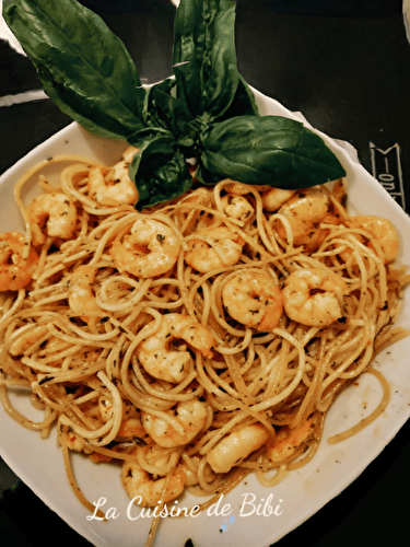 Spaghetti aux crevettes persillées