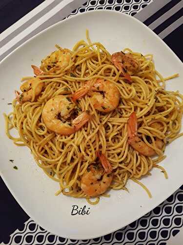 Spaghettis aux crevettes safranées & sauce soja