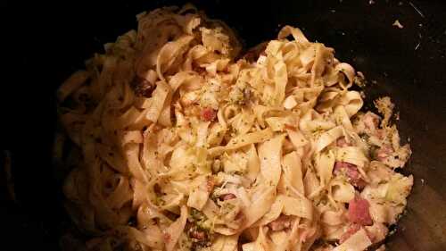 TAGLIATELLES AU BROCOLI ET JAMBON