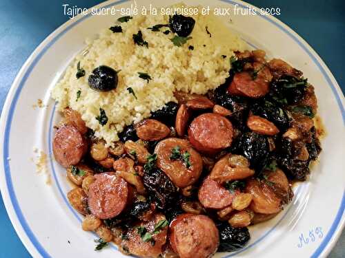 Tajine sucré-salé à la saucisse et aux fruits secs