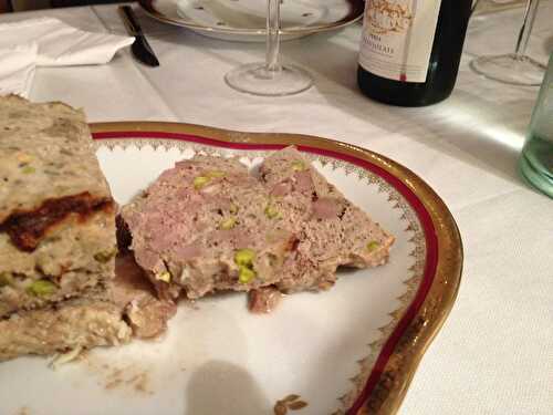 Terrine de canard au poivre vert et pistache