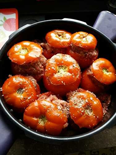 ﻿Tomates farcies et son riz carottes