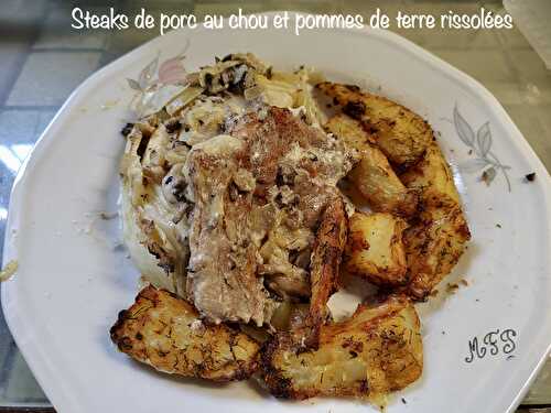 Steaks de porc au chou et pommes de terre rissolées