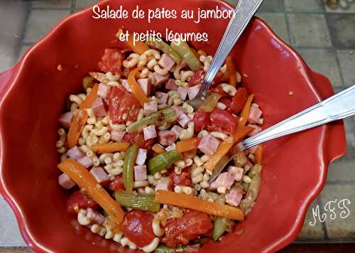 Salade de pâtes au jambon et petits légumes