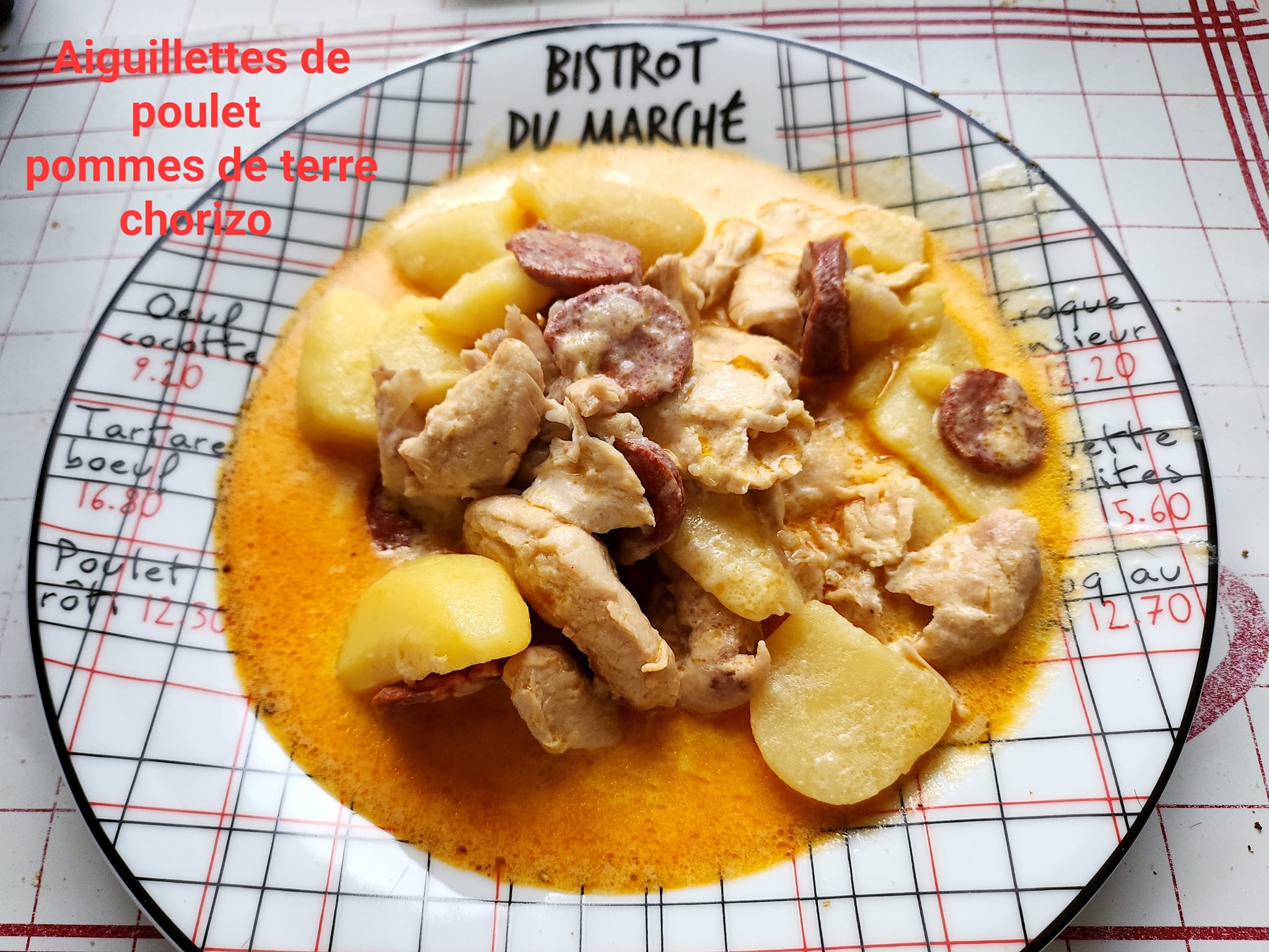 Aiguillettes de poulet, pommes de terre chorizo