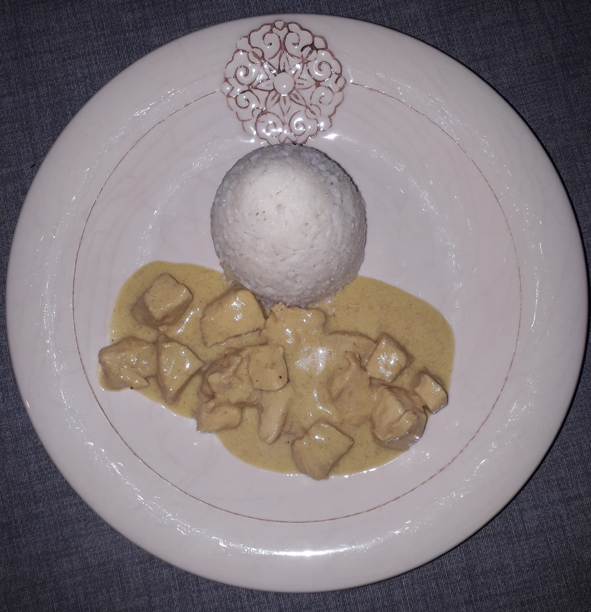 Poulet au curry et lait de coco