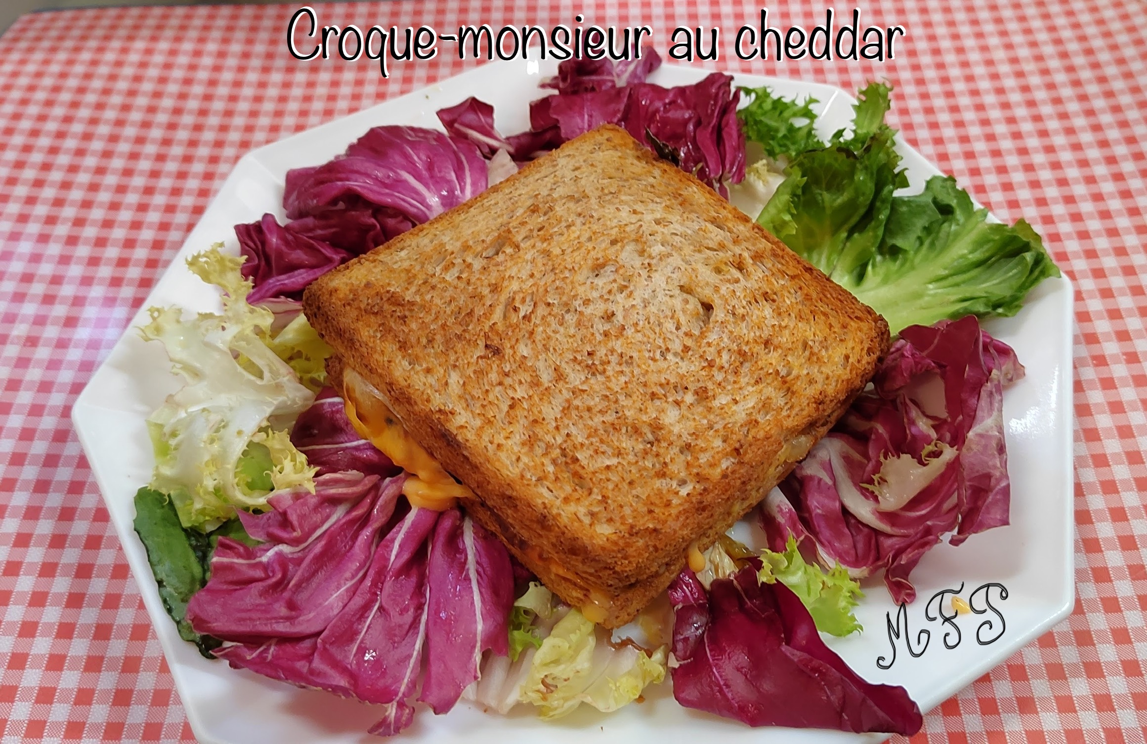 Croque-monsieur au cheddar