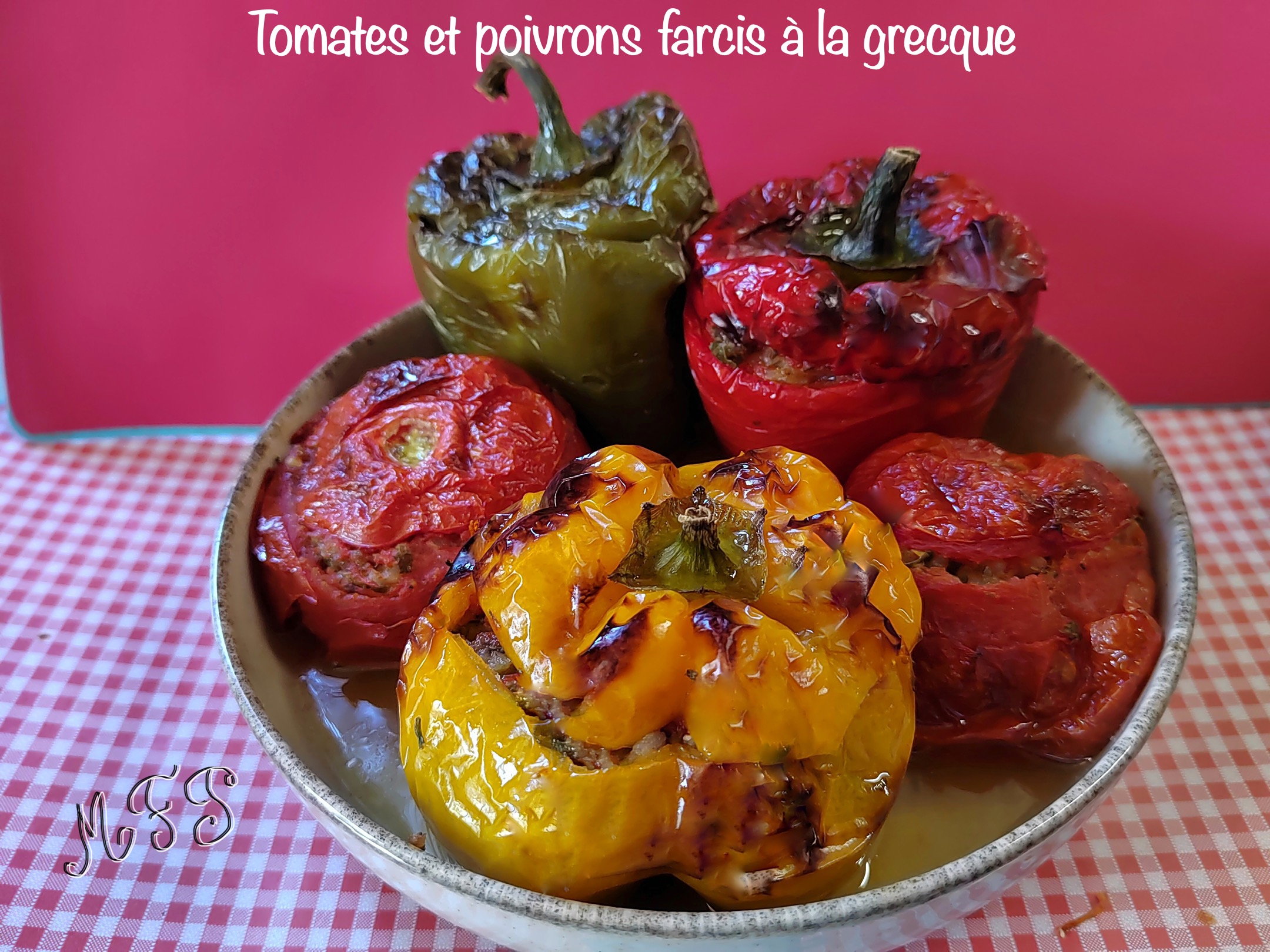 Tomates et poivrons farcis à la grecque