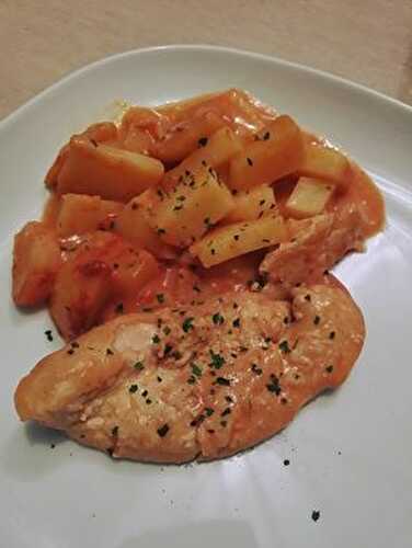 Blanc de dinde avec ses pommes de terre sauce tomates