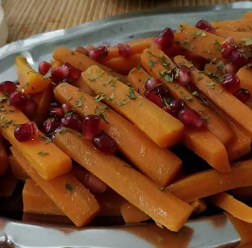 Carottes croquantes aux grenades et houmous