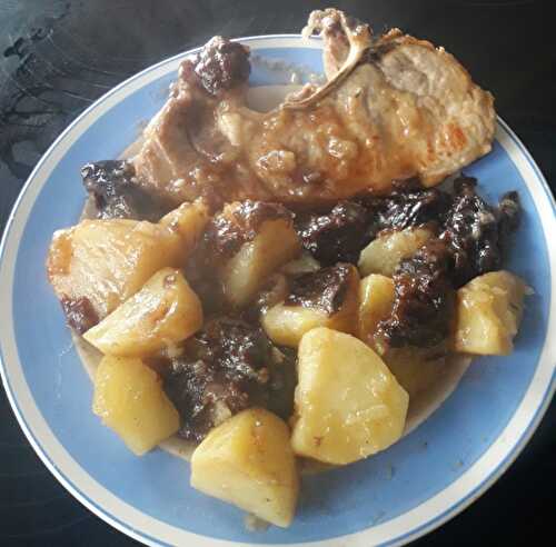 Côtes de Porc aux Pruneaux et Pommes de terre