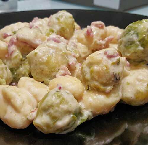 Gnocchis crème de soja, lardon et choux de Bruxelles