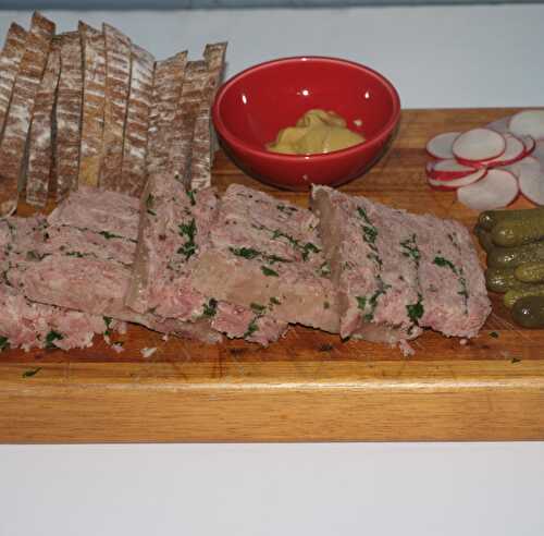 Jambon persillé en terrine