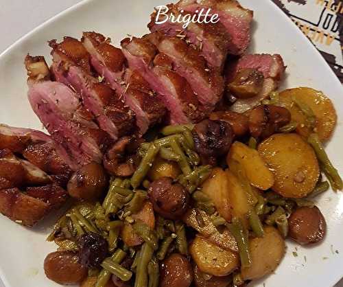 Magret de canard, pommes de terre, haricots verts et châtaignes