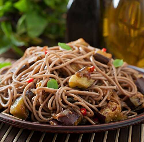 Nouilles soba sauce sucrée