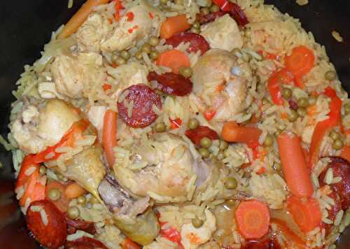 Paella au poulet et chorizo