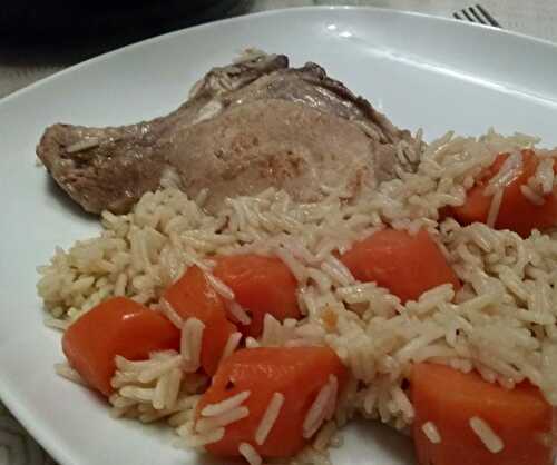 Riz, côtes de porc et carottes