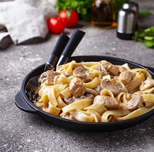 Tagliatelles aux champignons, poulet à la crème