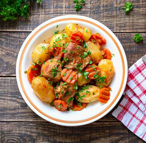 Filet mignon de porc, pommes de terre et carottes au vin blanc