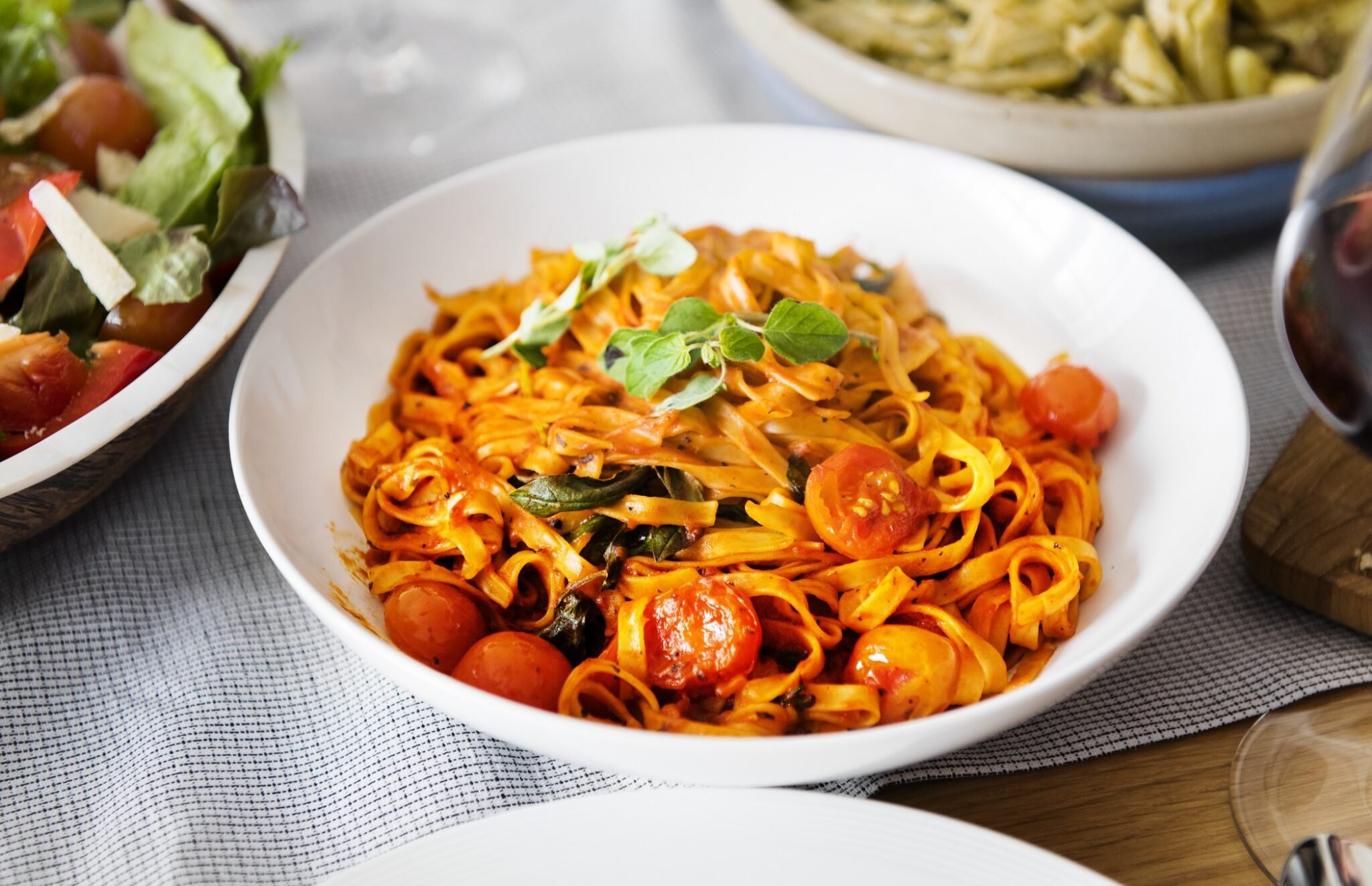 Fettuccine aux tomates cerises, ail et basilic au multicuiseur cookéo