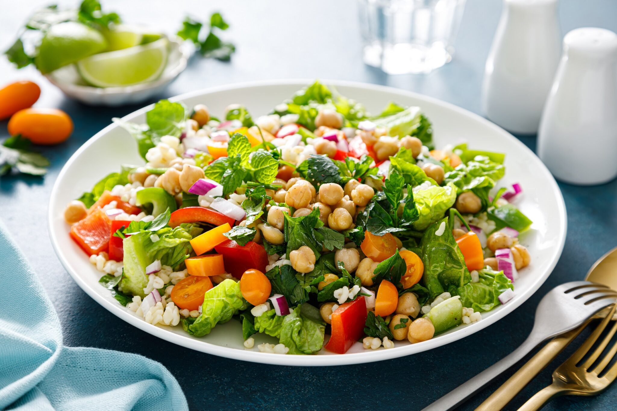 Salade de boulgour façon taboulé et pois chiches aux légumes croquants au cookéo