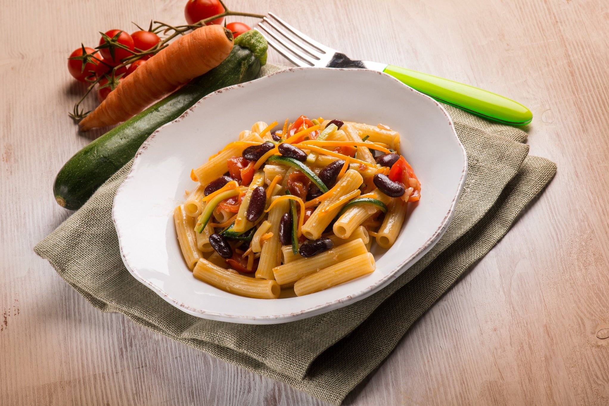 Pasta aux légumes d’été et haricots rouges au robot multi-cuiseur cookéo