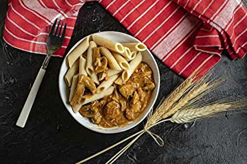 Penne au porc et champignons à la sauce au robot multi-cuiseur Moulinex