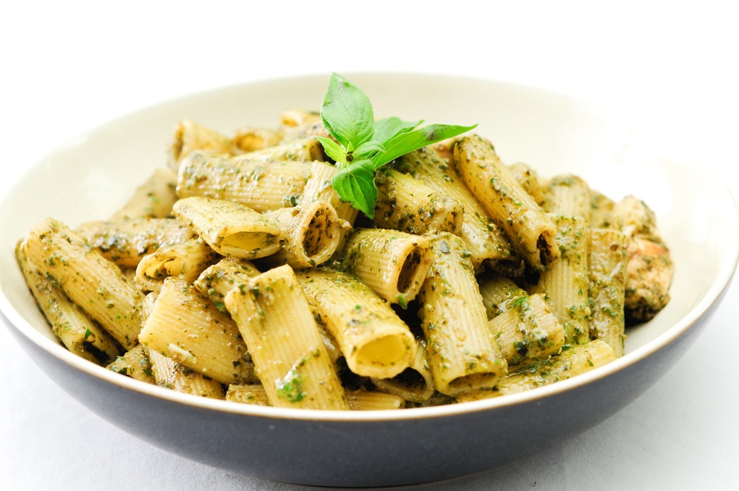 Rigatoni au pesto, poulet et parmesan au cookéo