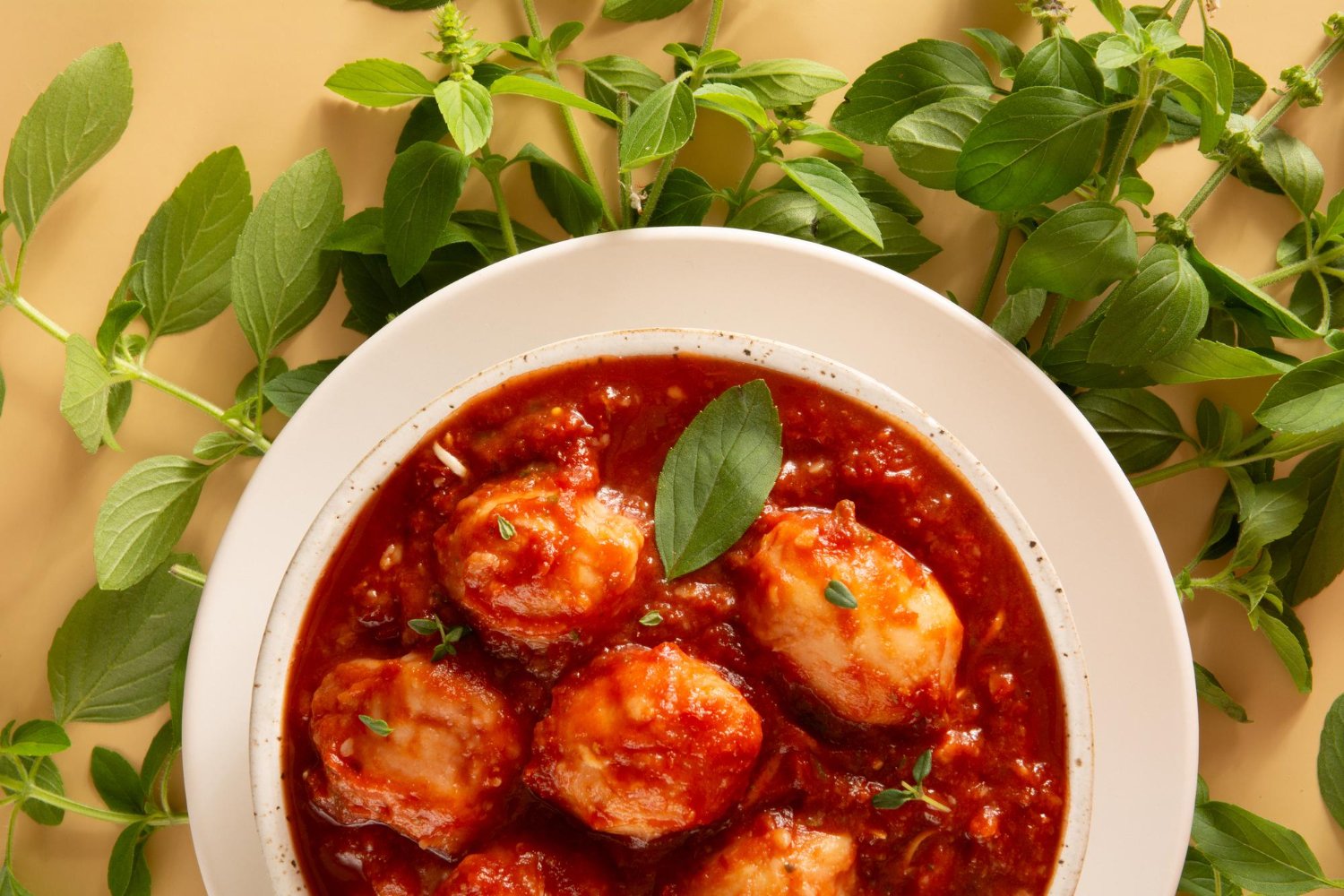 Petites pommes de terre à la sauce tomate et basilic à l'autocuiseur cookéo