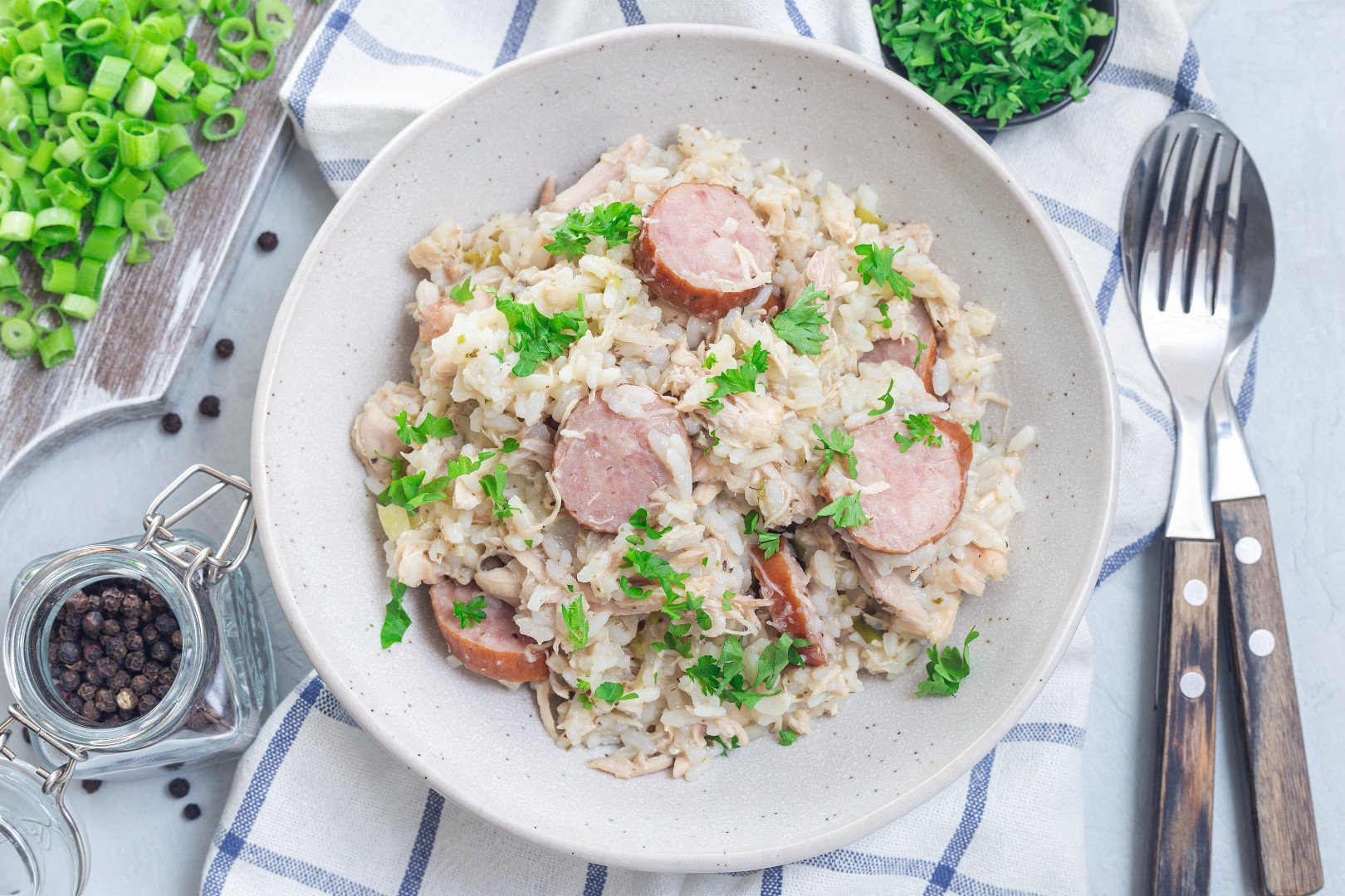 Riz Pilaf Gourmand au Poulet et Saucisses Fumées à l'autocuiseur Moulinex