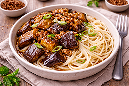 Nouilles japonaises au porc et aubergines fondantes à l'autocuiseur cookéo