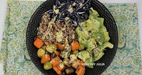 BOWL DE QUINOA AUX LÉGUMES RÔTIS AU ROMARIN