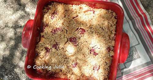 CRUMBLE PÊCHE-FRAMBOISE À LA FÈVE TONKA  