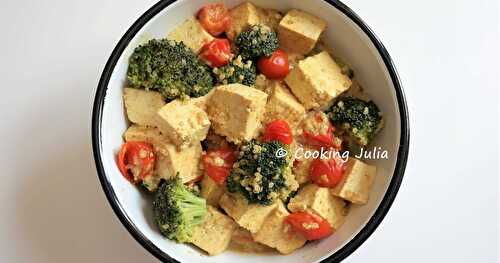 CURRY DE TOFU AU BROCOLI