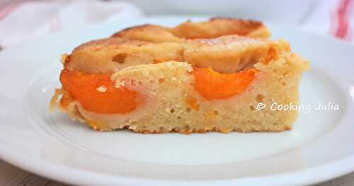 GÂTEAU AUX ABRICOTS ET FROMAGE FRAIS