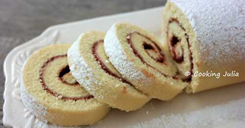 GÂTEAU ROULÉ À LA FRAMBOISE