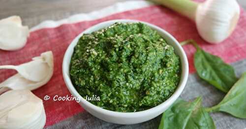 PESTO D’ÉPINARDS À L'AIL FRAIS 