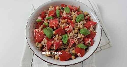 SALADE COMPLÈTE RIZ, TOMATES ET POIS CHICHES