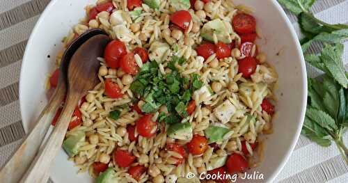 SALADE D'AVOINES, POIS CHICHES ET FETA