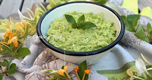 TARTINADE DE PETITS POIS À LA FETA 